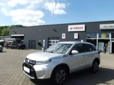 Neu Suzuki Vitara Comfort 110 PS (80 kW) 2025 Silky silver SUV