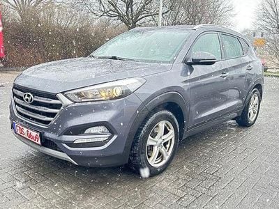 Second-hand Hyundai Tucson Intro Edition 136 CP (100 kW) 2016 Gri SUV