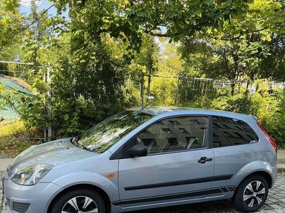 Gebraucht Ford Fiesta 129 PS (94 kW) 2007 Blau Kleinwagen