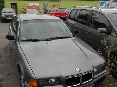 Gebraucht BMW 318 113 PS (83 kW) 1991 Grau metallic Limousine