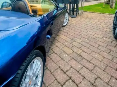 Gebraucht Porsche Boxster 220 PS (161 kW) 2001 Blau Cabrio