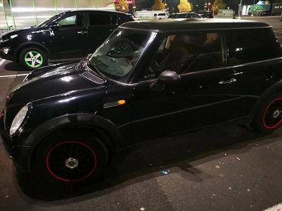 Second-hand Mini ONE 110 CP (80 kW) 2002 Negru Hatchback