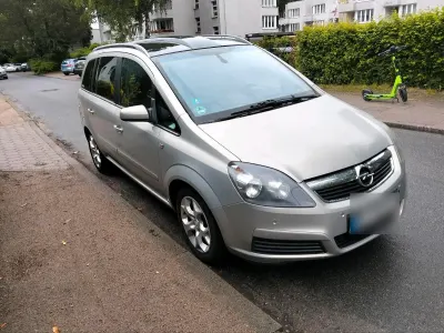 Gebraucht Opel Zafira Edition+ 140 PS (102 kW) 2006 Silber Van / Kleinbus