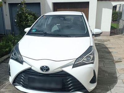 Usata Toyota Yaris 72 CV (52 kW) 2019 Bianco Utilitaria