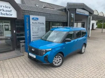 Neu Ford Tourneo Courier 125 PS (91 kW) 2026 Blau Van / Kleinbus