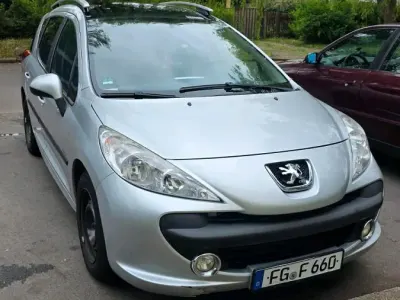 Gebraucht Peugeot 207 88 PS (64 kW) 2009 Silber Kombi
