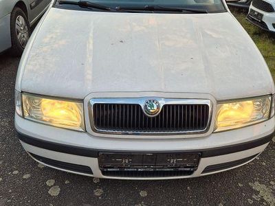 Gebraucht Skoda Octavia Tour 102 PS (75 kW) 2009 Weiß Kombi