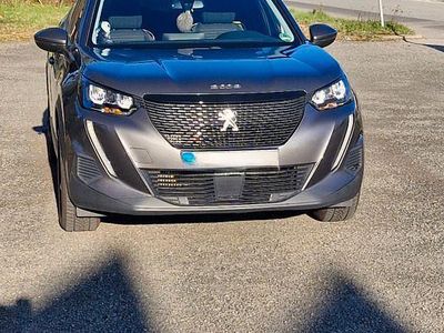 Gebraucht Peugeot 2008 Allure 131 PS (96 kW) 2021 Grau SUV