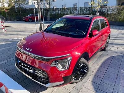 Usata Kia e-Niro Inspiration 150 kW (204 CV) 2023 Rosso SUV