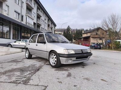 Gebraucht Peugeot 205 75 PS (55 kW) 1993 Silber Limousine