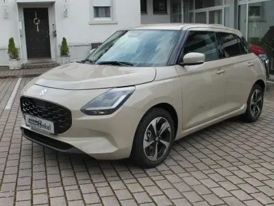 Neu Suzuki Swift Comfort+ 83 PS (61 kW) 2026 Caravan ivory Kleinwagen