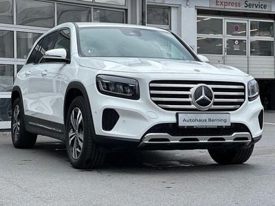 Mercedes GLB220
