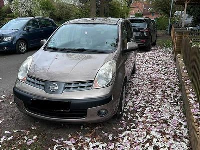 Begagnad Nissan Note 88 HK (64 kW) 2007 Brun Halvkombi