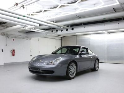 Porsche 911 Carrera 4
