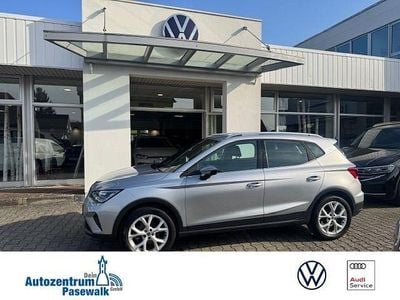 Gebraucht Seat Arona FR-Line 110 PS (80 kW) 2023 Urban silber metallic (metallic) SUV