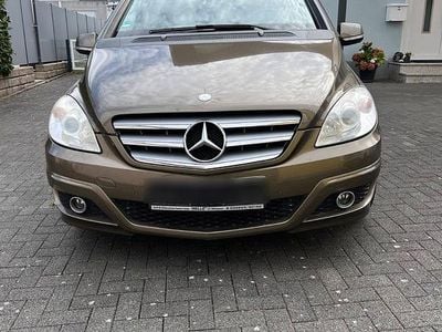Mercedes B180