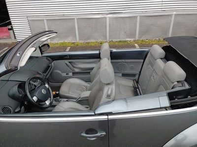 Gebraucht VW New Beetle 105 PS (77 kW) 2007 Grau Kleinwagen