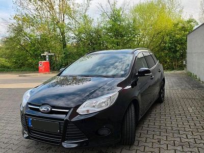 Usata Ford Focus 105 CV (77 kW) 2013 Nero Station wagon