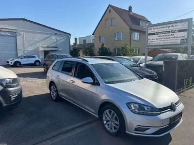 Gebraucht VW Golf VII Comfortline 116 PS (85 kW) 2020 Reflexsilber metallic Kombi