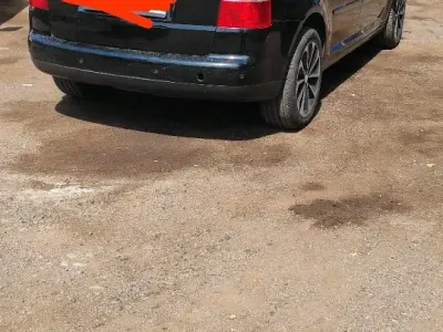 Gebraucht VW Touran 115 PS (84 kW) 2005 Schwarz Van / Kleinbus