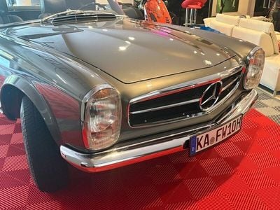 Usata Mercedes SL280 170 CV (125 kW) 1970 Grigio Cabrio