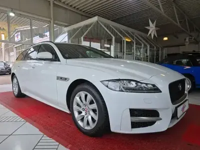 Gebraucht Jaguar XF Sportbrake R-Sport 179 PS (131 kW) 2019 Weiß Kombi