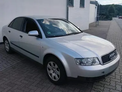 Gebraucht Audi A4 130 PS (95 kW) 2002 Silber Limousine