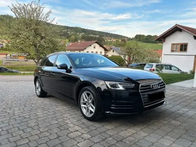 Gebraucht Audi A4 Sport 150 PS (110 kW) 2018 Schwarz Kombi