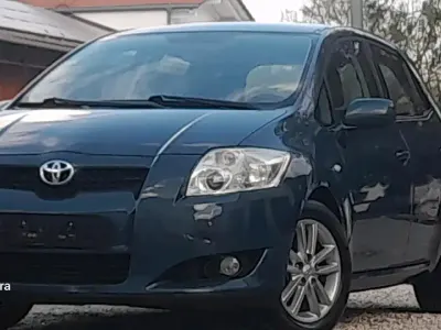 Gebraucht Toyota Auris 98 PS (72 kW) 2009 Blau Kleinwagen