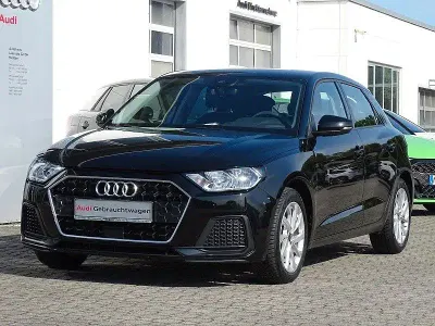 Gebraucht Audi A1 Sportback Advanced 110 PS (80 kW) 2023 Schwarz Kleinwagen