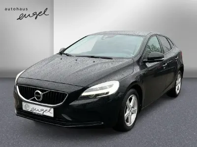 Gebraucht Volvo V40 Kinetic 122 PS (89 kW) 2018 Schwarz Limousine