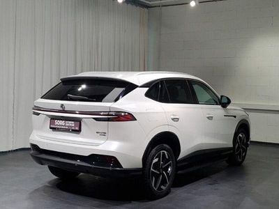 Second-hand MG HS Luxury 170 CP (125 kW) 2026 Alb SUV