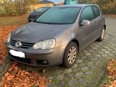 gebraucht VW Golf V sehr gut erhalten