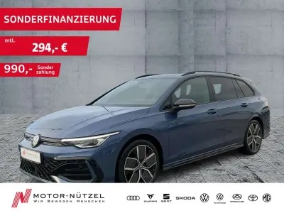 Gebraucht VW Golf VIII R-line 150 PS (110 kW) 2024 Anemonenblau metallic Kombi