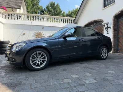 Gebraucht Mercedes C200 184 PS (135 kW) 2008 Grau Limousine