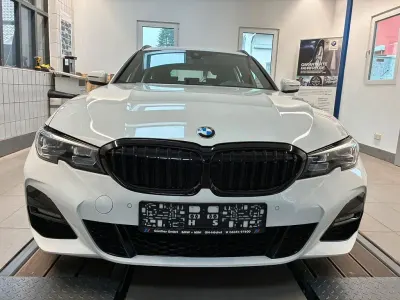 Gebraucht BMW 320 M Sport 184 PS (135 kW) 2020 Weiß Kombi