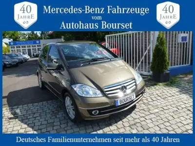 Gebraucht Mercedes A160 Elegance 95 PS (69 kW) 2012 Braun Kleinwagen