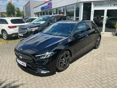 Gebraucht Mercedes A200 AMG line 163 PS (119 kW) 2024 Schwarz Limousine