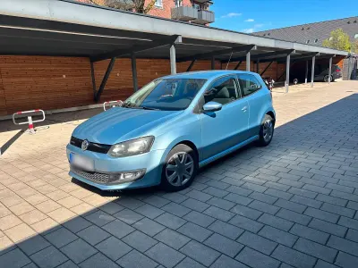 Gebraucht VW Polo 75 PS (55 kW) 2011 Blau Kleinwagen