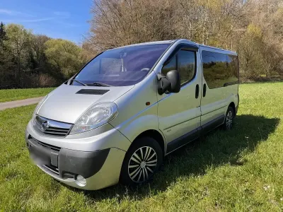 Usata Opel Vivaro 114 CV (83 kW) 2006 Argento Monovolume