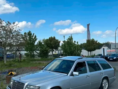 Brugt Mercedes E320 220 HK (161 kW) 1992 Sølv Stationcar