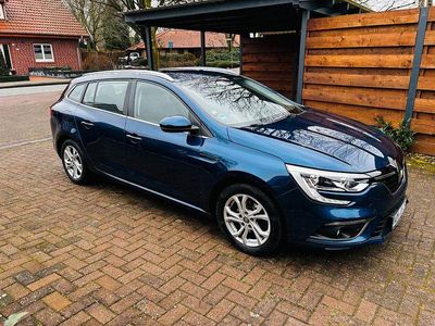 Gebraucht Renault Mégane IV Bose Edition 132 PS (97 kW) 2017 Blau Limousine