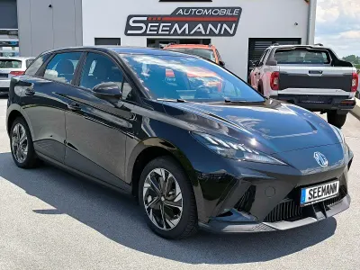 Gebraucht MG MG4 EV 125 kW (170 PS) 2023 Schwarz Kleinwagen