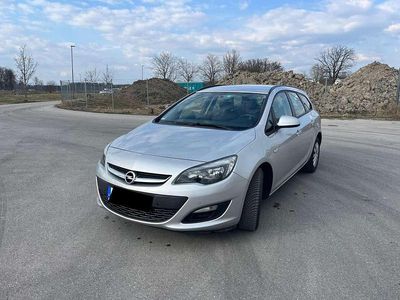Gebraucht Opel Astra Edition 140 PS (102 kW) 2016 Silber Kombi