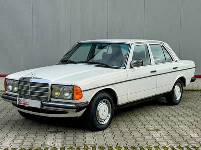 gebraucht Mercedes 240 d mit Klima aus 1.Hand mit original 115000KM