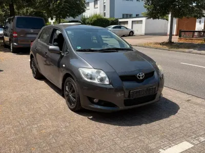 Gebraucht Toyota Auris 126 PS (92 kW) 2009 Grau Kleinwagen