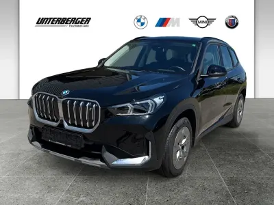 Gebraucht BMW iX1 Performance 200 kW (272 PS) 2023 Schwarz SUV