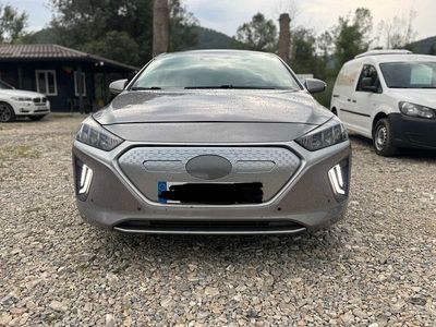 Grau Gebraucht 2022 Hyundai Ioniq Kleinwagen | 18.000 €