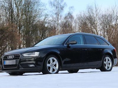 Schwarz Gebraucht 2012 Audi A4 Kombi | 11.990 € (Teuer)