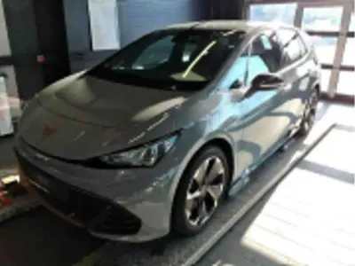 Używany Cupra Born 169 kW (231 KM) 2023 Szary Hatchback